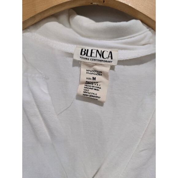 Blenca Women’s White Collared V-Neck Cropped Top Size Medium - Picture 3 of 5